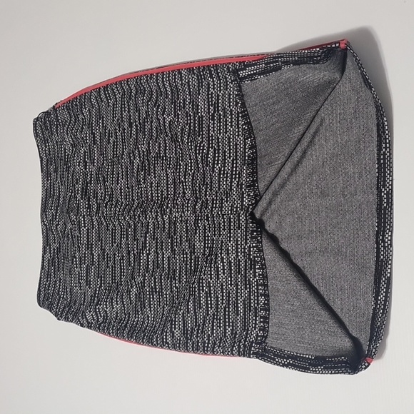 🟡Xhilaration pink stripe accent pencil skirt - Picture 3 of 5